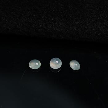 Natural grade a jadeite oval egg-shaped ring face