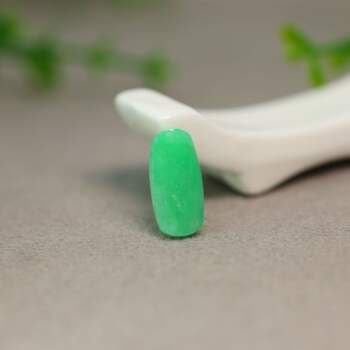 Burmese natural grade a jadeite saddle-shaped ring face
