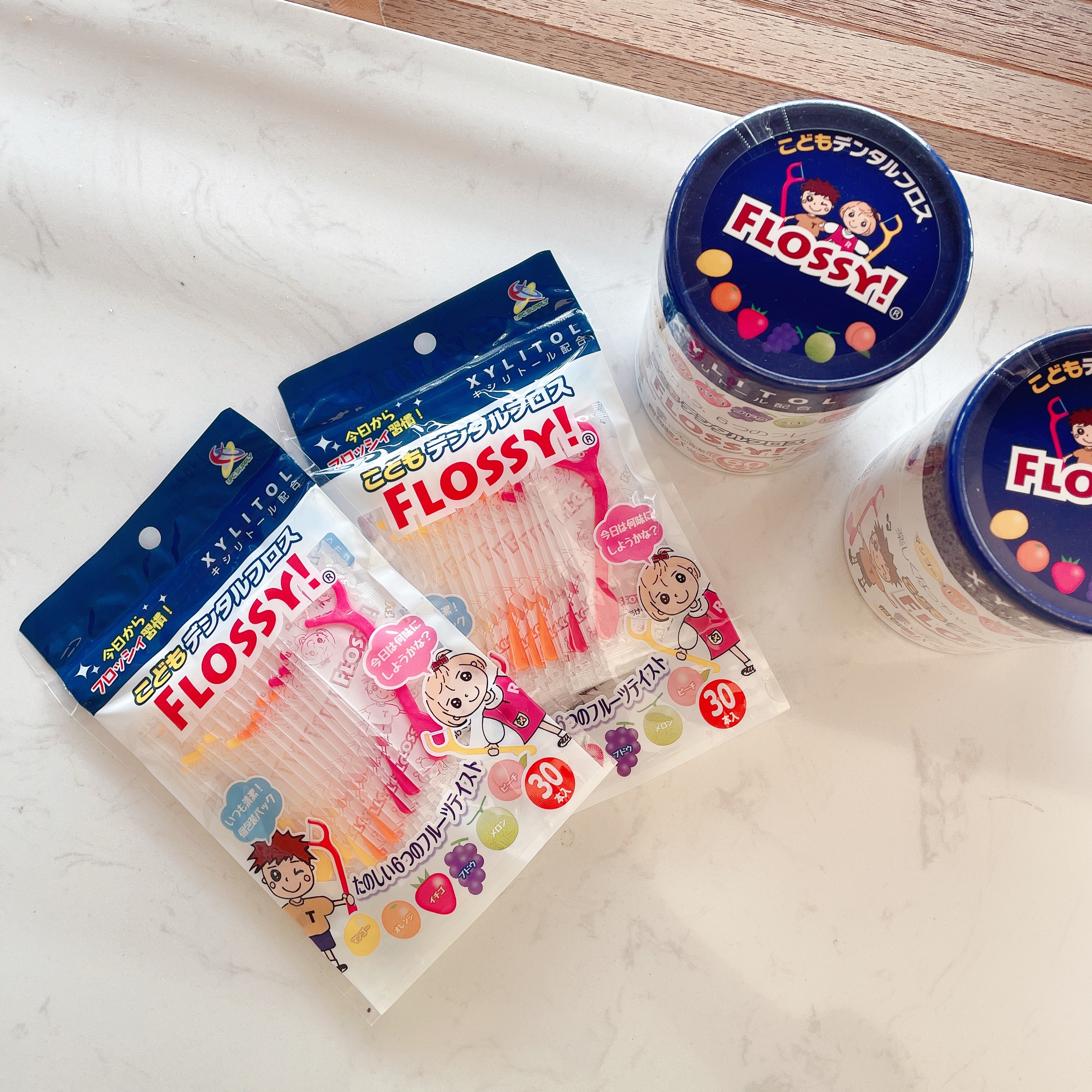 Japan Flossy children's dental floss stick 6 kinds of fruit flavors single independent pack 60 boxes 30 bags