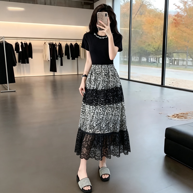 Korean-Style Sweet and Cool Summer Outfit for Women, Featuring Rhinestone Embellishments, Round Neck, Short Sleeves, Floral Patchwork, Lace, and a Large Flared Long Skirt Two-Piece Set