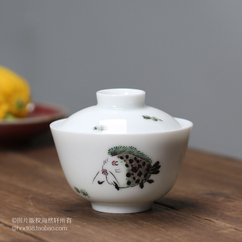 Original personality Jingdezhen Goat Fat Jade Porcelain Kongfu Tea With Hand-painted Social Fish Cover Bowl Hand Grip Yuanbao Tea Bowl