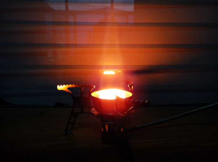 Cao nguyên bếp lò đầu bếp ngoài trời gió bếp gas đặt nồi di động hoang dã câu cá dã ngoại bếp - Bếp lò / bộ đồ ăn / đồ nướng dã ngoại bếp cồn khô