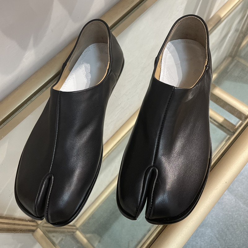 Tibi Pig's Trotters Split-Toe Shoes, Genuine Leather Slip-On Flat Shoes for Women, Soft Leather Unisex Sheep's Trotters Horse Hoof Shoes 1:St Tibi Pig's Trotters Split-Toe Shoes, Genuine Leather Slip-On Flat Shoes for Women, Soft Leather Unisex Sheep's Trotters Horse Hoof Shoes 1:St