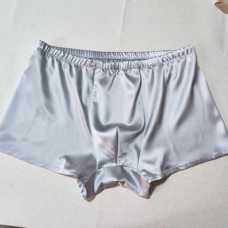 Men's Double-Sided Silk Stretch Satin Boxer Briefs Without Side Seams, Loose and Breathable, Made of Mulberry Silk, Suitable as a Gift for Men