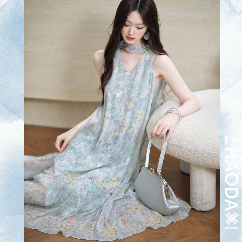 Zhao Daxi | Blue Flower House Silk Dress | 100% Silk Tie-Dye Oil Painting Print Ribbon Large Skirt Hem Dress Zhao Daxi | Blue Flower House Silk Dress | 100% Silk Tie-Dye Oil Painting Print Ribbon Large Skirt Hem Dress