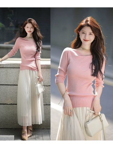 Трикотажный черный приятный телу свитер, облегающий крой, коллекция 2023