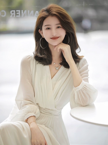 赵大喜 Белый приталенный корсет, лонгслив, (в наличии на складе)