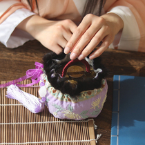 Mrs. Jin Original (picking chrysanthemum Dongli) Tangs cloth cover ancient wind National Wind warm hand treasure embroidery cloth bag embroidery