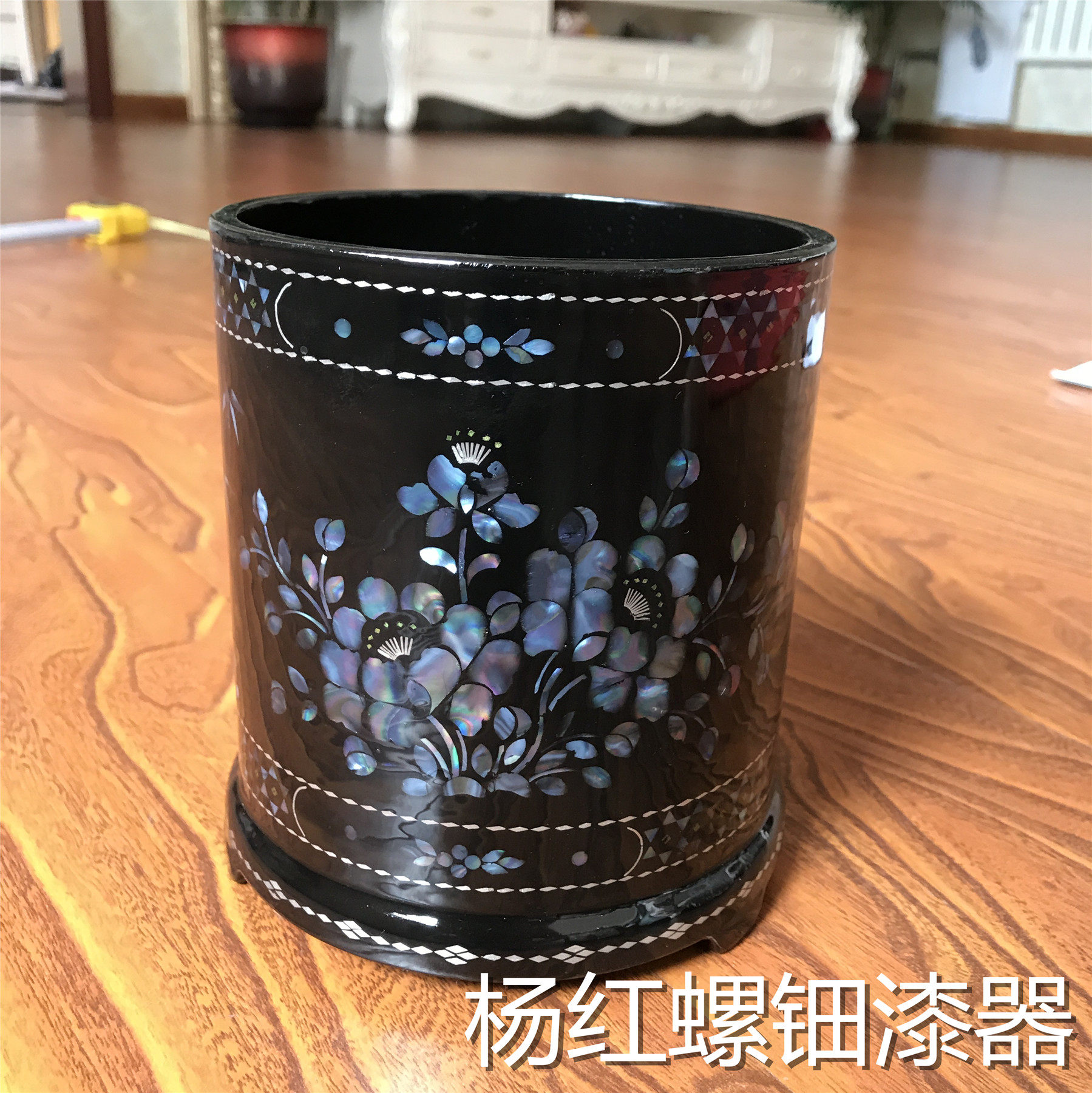 Push light luodian lacquerware shell inlay pen holder gift