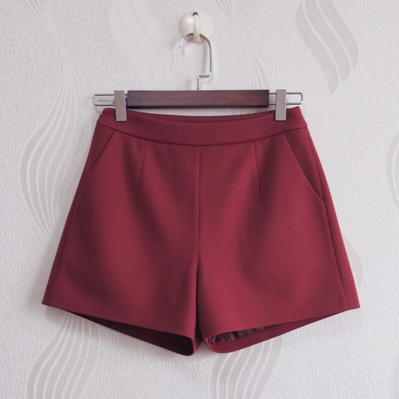 High-Waisted Woolen Shorts for Women, Red, Autumn and Winter 2026 New Fashion Suit A-Line Wide-Leg Pants, Spring and Summer Base Layer for Outerwear