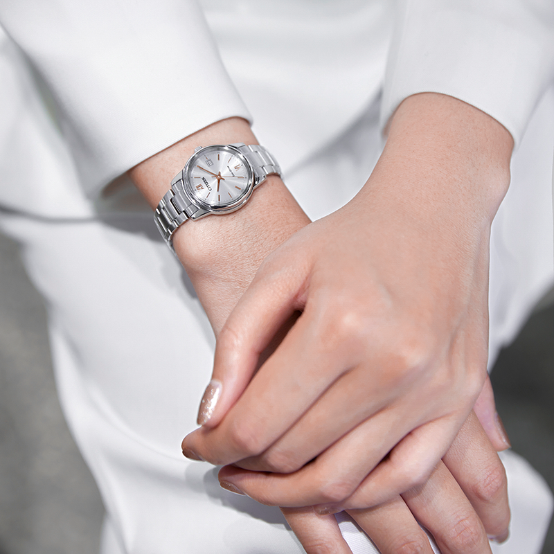 Citizen Official Flagship Store Photodynamic Business Casual Waterproof Men's and Women's Couple Watch Gift Bm6978