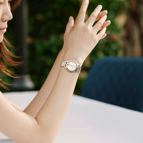 Западный железнодорожный городской чиновник Япония подлинная световая энергия Ripple Telata Терминал Золотая сталь часы Wome Women EM0506-77A