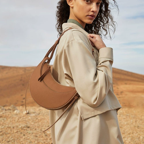 Небольшая дизайнерская сумка на одно плечо, сумка подмышку, из натуральной кожи