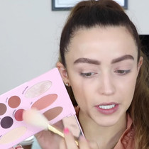 British makeuprevolution eye shadow mask of blush high light shadow nose and makeup integrated disc eye shadow disc