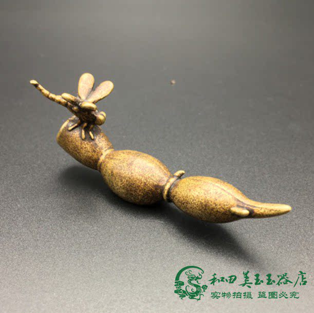 Pure copper lotus root dragonfly tea ceremony micro-carving small ornaments solid copper clad pulp old copper carving pieces antique miscellaneous copper pen holder
