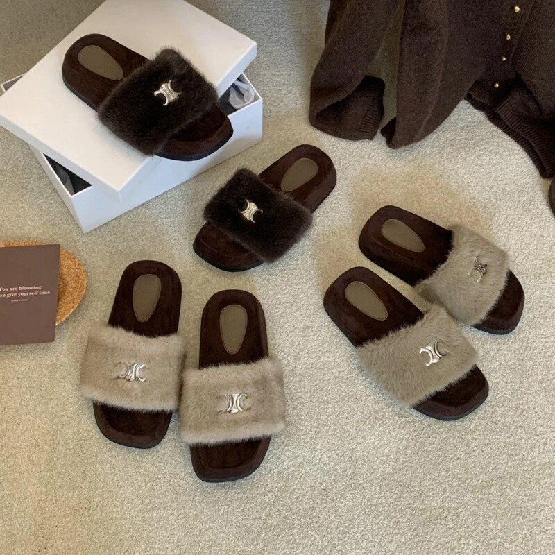 Hong Kong Style Casual Thick-Soled Furry Shoes for Women 2026 Autumn and Winter New Model Slip-On Non-Slip Loafers