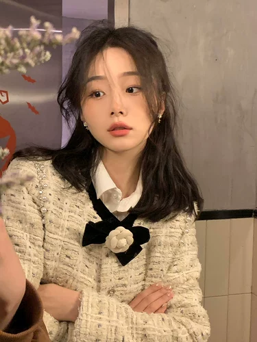 Белый горный чай, серьги, небольшие дизайнерские клипсы, тренд сезона, без проколов ушей