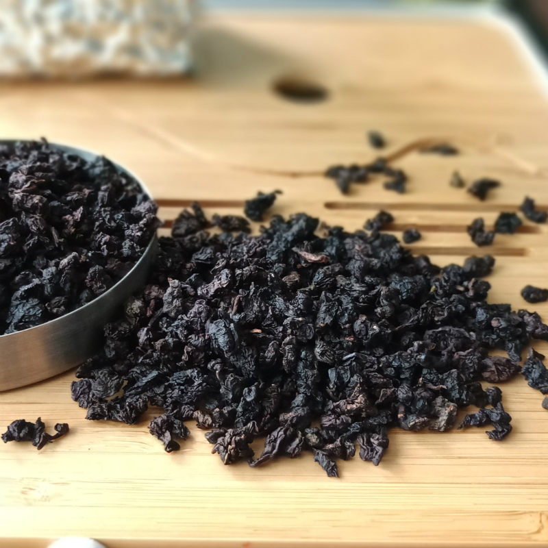 Selection of charcoal roasted oolong tea, roasted milk, oolong milk cover tea, charcoal roasted milk tea, hi tea, a little bit of oolong milk tea