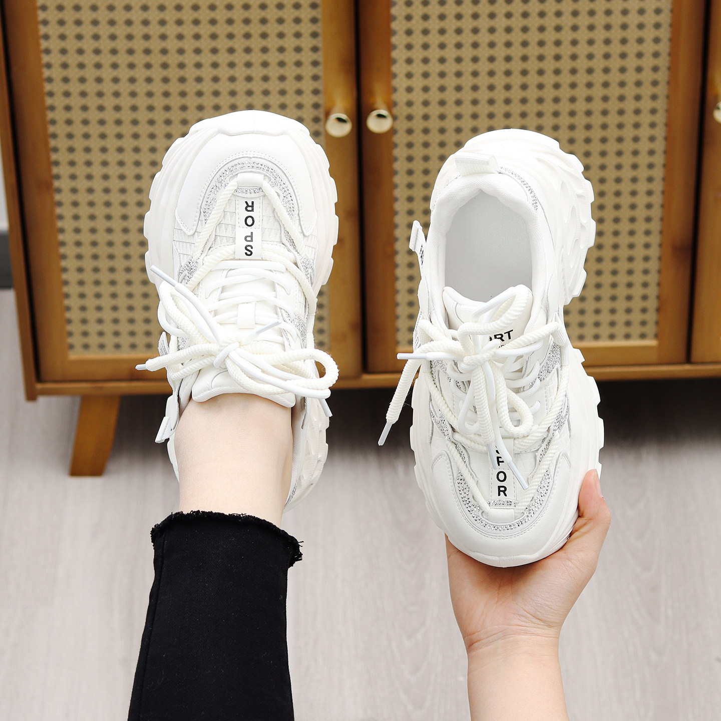 Genuine Leather Dad Shoes for Women, 2026 Spring New Style, Thick-Soled, Height-Increasing, Slimming, Versatile, Soft-Soled Casual Sneakers