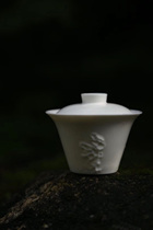 In the 80 s Taiwan DingdeHua white porcelain bowl Ming engraved Taihu Stone Three Cai Bowl Tea Bowl Tea Bowl