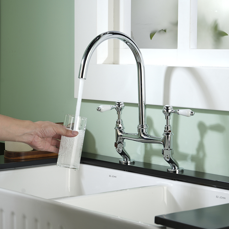 All-Copper Dual-Hole Kitchen Faucet with Pressurized Spray Head, Hot and Cold Splash-Proof Washbasin Faucet with Dual Handles for Countertop Basin
