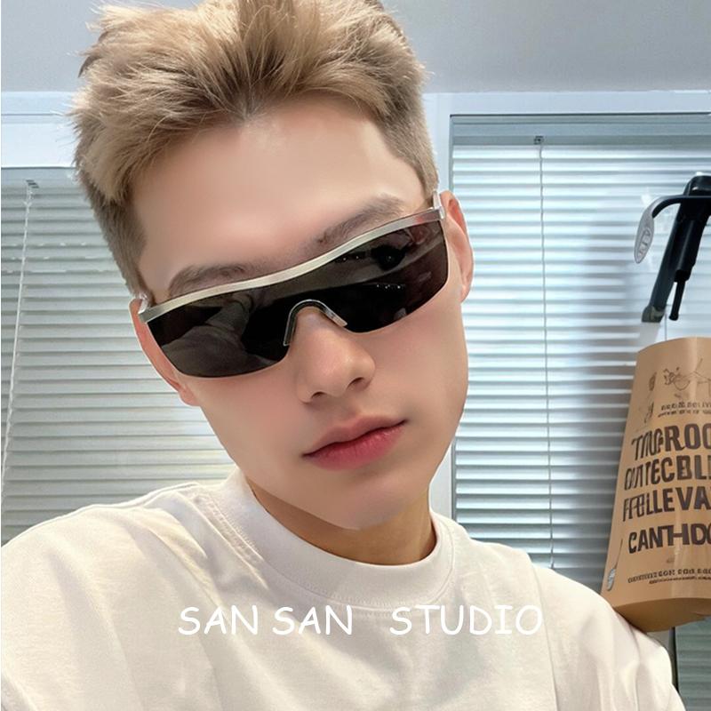 智能眼镜：潮流科技背后的未来视界