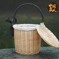 Liu Wai Fujimo Weaving Handbag Flower Basket Children's Handbrail Pickup Flower Basket Plugging Flower Plugs Photographs Flower Basket