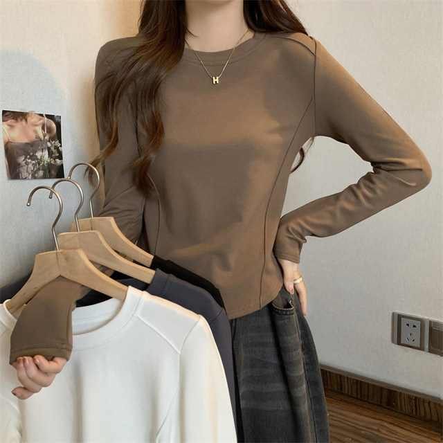 Chic Solid Color Round Neck Long-Sleeved Bottoming Shirt for Women, New Autumn Design, Curved Hem Short Top Bottoming Shirt