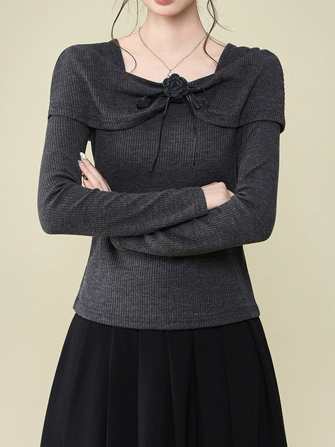 Dark Gray Stylish Floral T-Shirt for Women, Winter Ins Niche High-End Versatile Short Knit Base Shirt