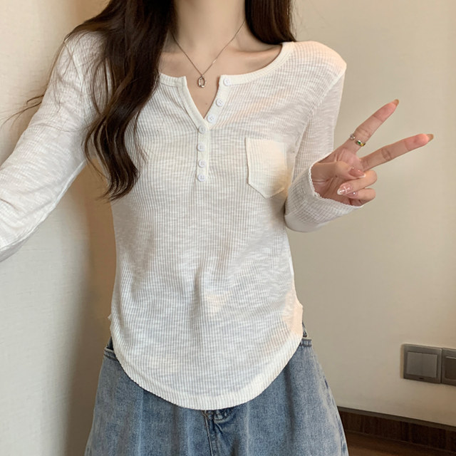 Korean Style Bamboo Cotton V-Neck Long-Sleeve T-Shirt for Women, New Autumn Design with Unique Curved Hem, Slim Fit and Flattering Base Shirt