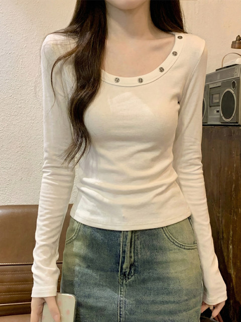 French-Style Studded Design Long-Sleeve Slim-Fit Base Shirt T-Shirt for Women, Spring White, Unique and Beautiful, Age-Reducing Top
