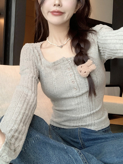 Petite Round-Neck Ribbed Slim-Fit Base Shirt for Women, 2024 Spring New Style, Elegant and Unique Button-Up Short Top