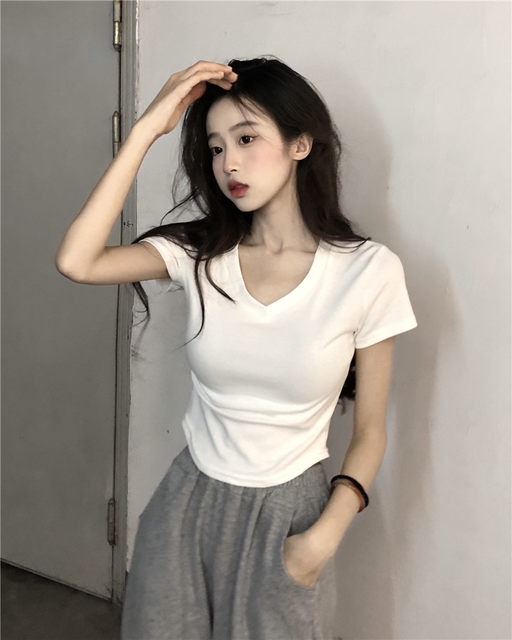 Pure Desire Style V-Neck Short-Sleeve T-Shirt for Women, White, Petite Size, New Summer Korean Version, Slim Fit, Irregular Top, Short Trendy Style