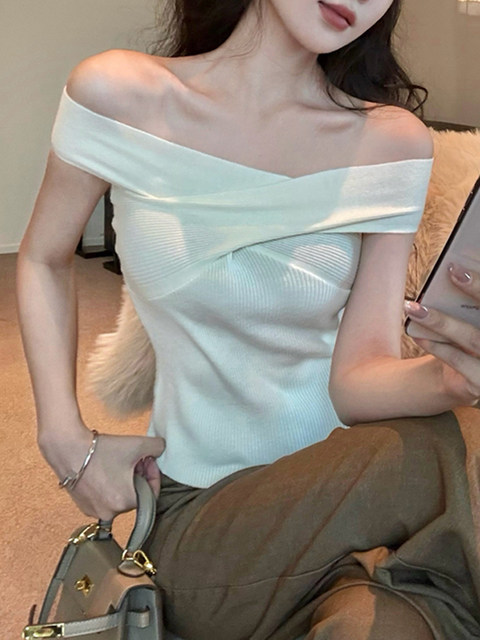 Sexy and Chic One-Shoulder Knitted Vest for Women 2024 Winter Cross-Knotted Halter Top with Multiple Ways to Wear