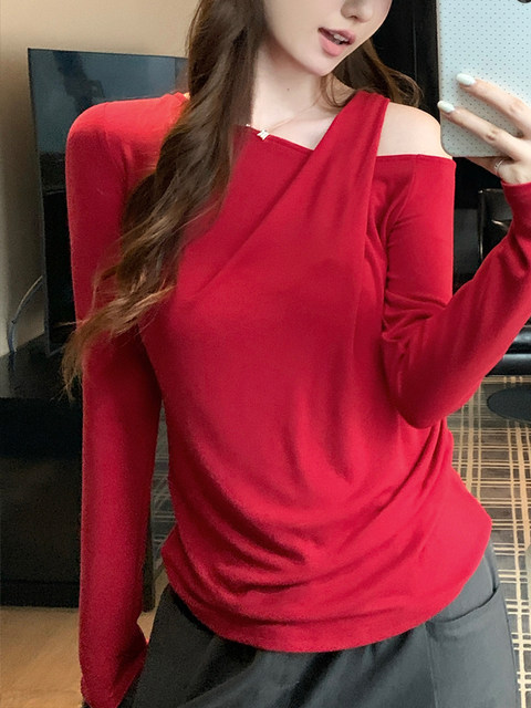 Stylish Red Long-Sleeve T-Shirt for Women, Unique and Chic Asymmetrical Shoulder Design, Trendy Spring Top