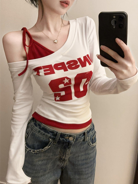 High Street Style One-Shoulder T-Shirt for Women, New Autumn Design with a Fake Two-Piece Look and Color-Blocking