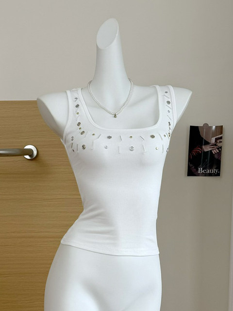 Designed with a Sense of Style, Metal-Decorated U-Neck Camisole for Women, Summer American-Style Hot Girl Slim-Fit Knit Sleeveless Top