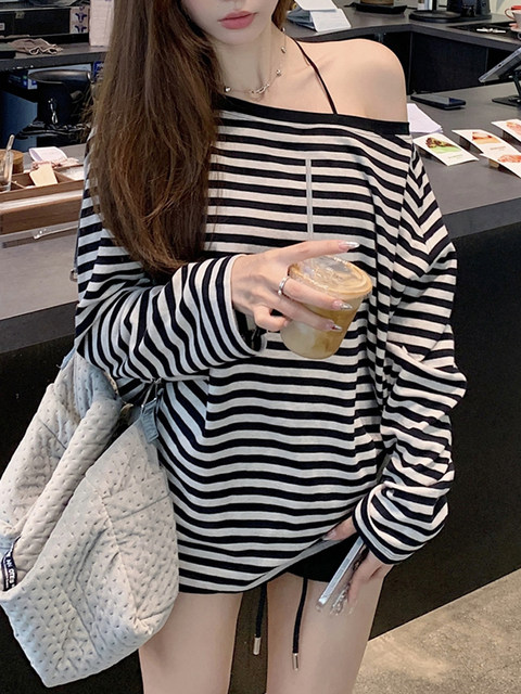 Korean Style Loose and Casual High-End Striped Long-Sleeve T-Shirt for Women, Spring Off-Shoulder Unique Raglan Top