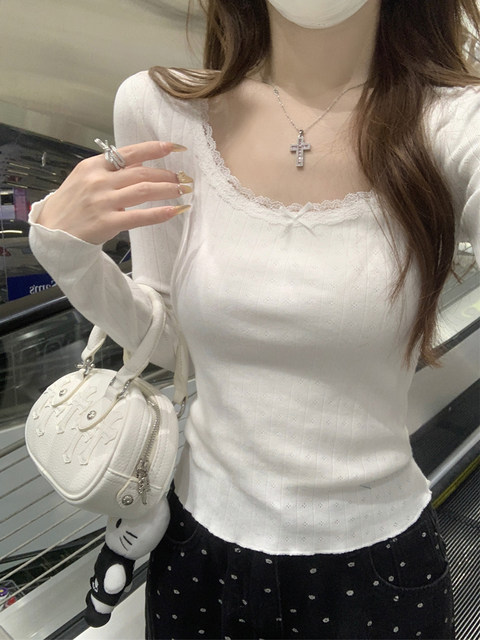 Fashionable Age-Reducing Lace Patchwork Versatile Base Shirt for Women, Long-Sleeved T-Shirt, Autumn Pure Desire Short Chic Base Top