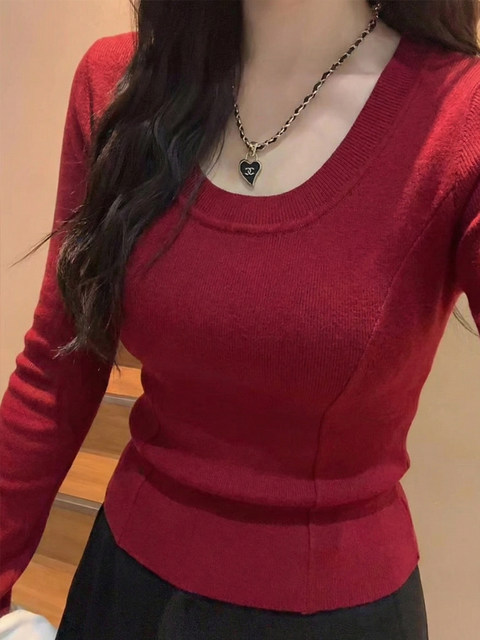 Simple Design That Exudes a High-End Feel, Round-Neck T-Shirt for Women, Spring Season, Black Slim-Fit Korean Chic Unique Top