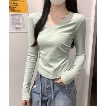 Green Fresh Style Curved Hem T-Shirt for Women 2025 Autumn Waist-Cinching Pleated Simple Versatile Elegant V-Neck Slim Top