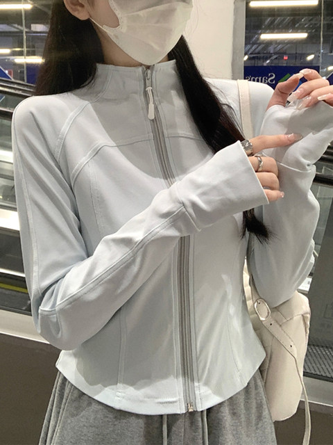 Designed with a Stand-Up Collar and Double Zipper, Slim-Fitting Short Jacket for Women, Fashionable and Unique Fishbone Cardigan for Autumn