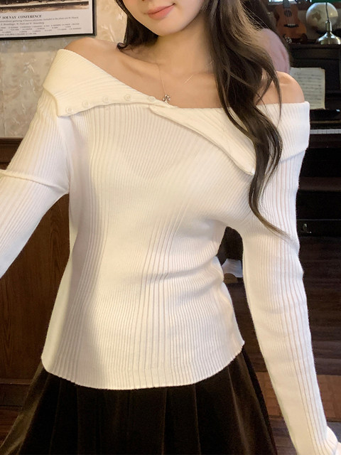 Korean-Style Gentle and Soft Chic Lapel Sweater for Women, Autumn and Winter Off-Shoulder Slim-Fit Beautiful Knit Top