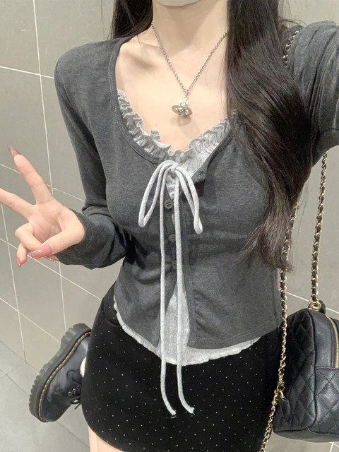 Niche Gray Lace Patchwork Top for Women, 2025 Autumn, Pure and Alluring Style, Petite Waist-Cinching Faux Two-Piece Short Top