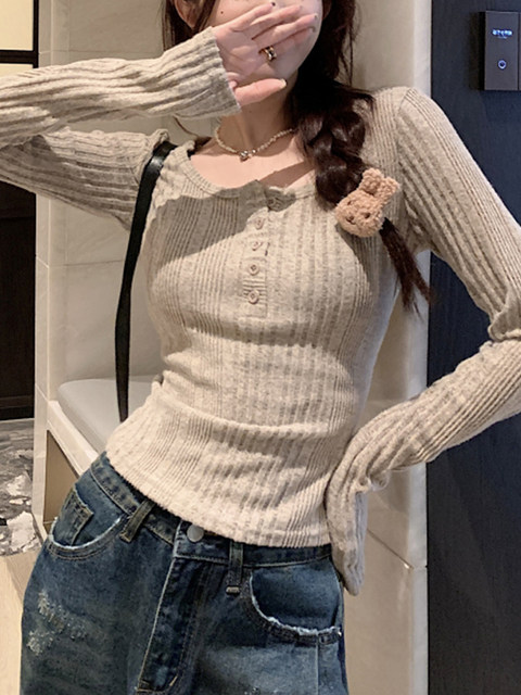 Petite Round-Neck Ribbed Slim-Fit Base Shirt for Women, 2024 Spring New Style, Elegant and Unique Button-Up Short Top