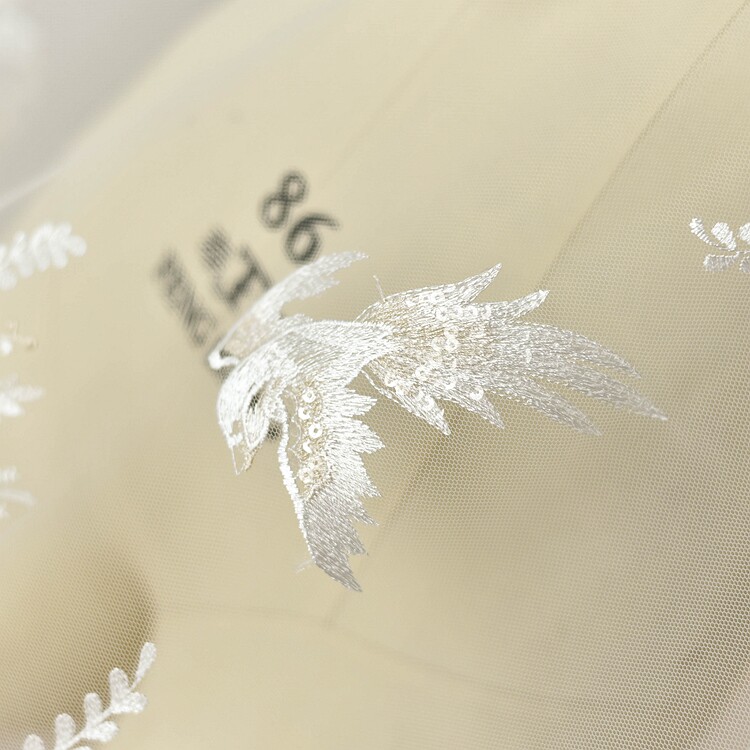 Schöner Blumen vogel Besticktes Spitzens toff, Romantische Hochzeits pailletten, DIY-Kleid, Hochwertig, RS1639 – Detail 8