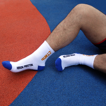 Mens mid-tube European and American fashion pure cotton ins wind sports leisure fitness breathable perspiration ventilation casual socks