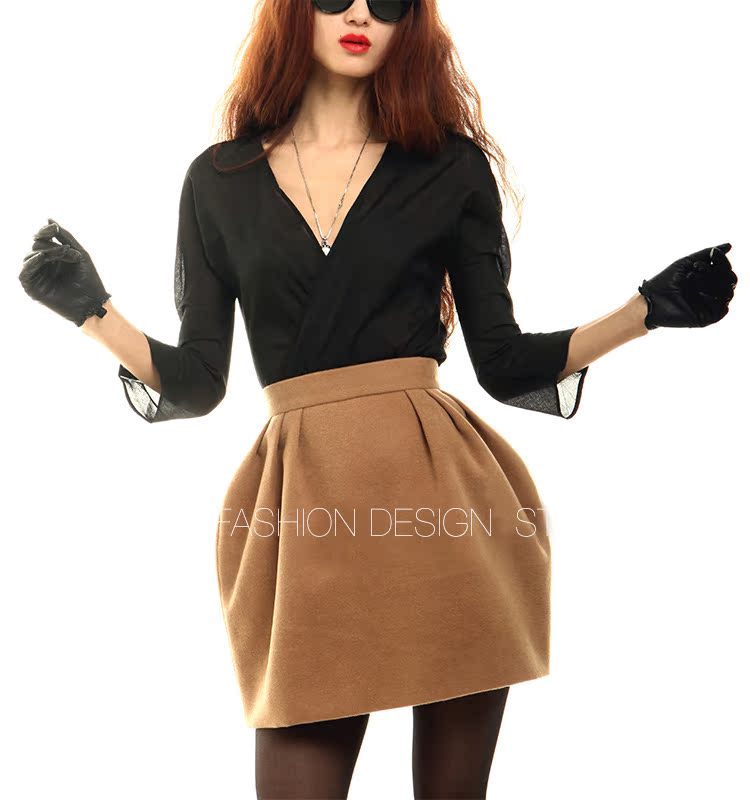 LISA YU mới mùa xuân và mùa hè áo ren retro cotton V-cổ tay áo bảy điểm Áo sơ mi mỏng chạm đáy áo sơ mi cộc tay nữ