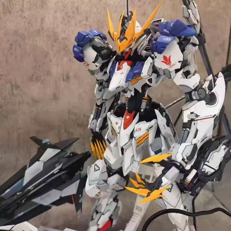 In Stock: Wolf Technology 1/100 Wolf King with Alloy Frame, Movable Assembly Model