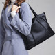 Viney Tote Bag 2026 New Genuine Leather Women's Bag Summer Large Capacity Versatile Commuter Bag Handbag Shoulder Bag